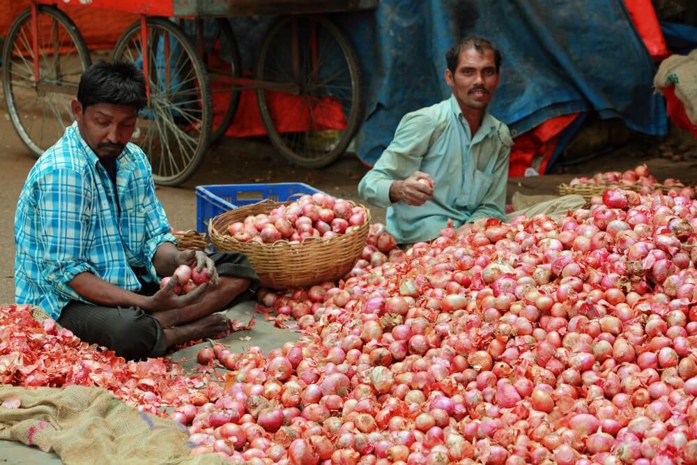 Onion prices rise in Bangladesh